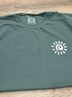 Comfort Colors Deep Green Sun Swirl Short-Sleeve Tee - Men